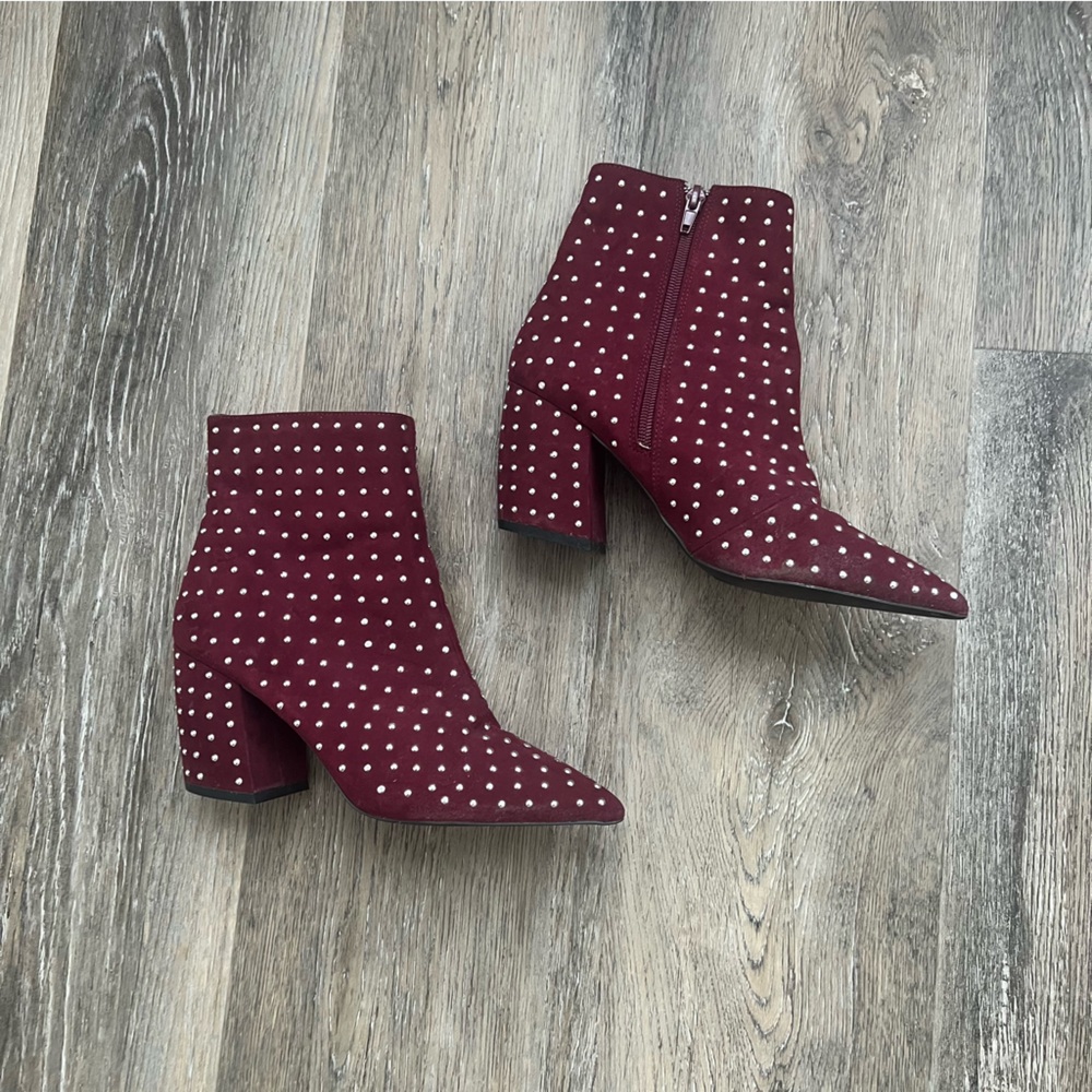 Buckle Quipid Studded Burgundy Ankle Boots